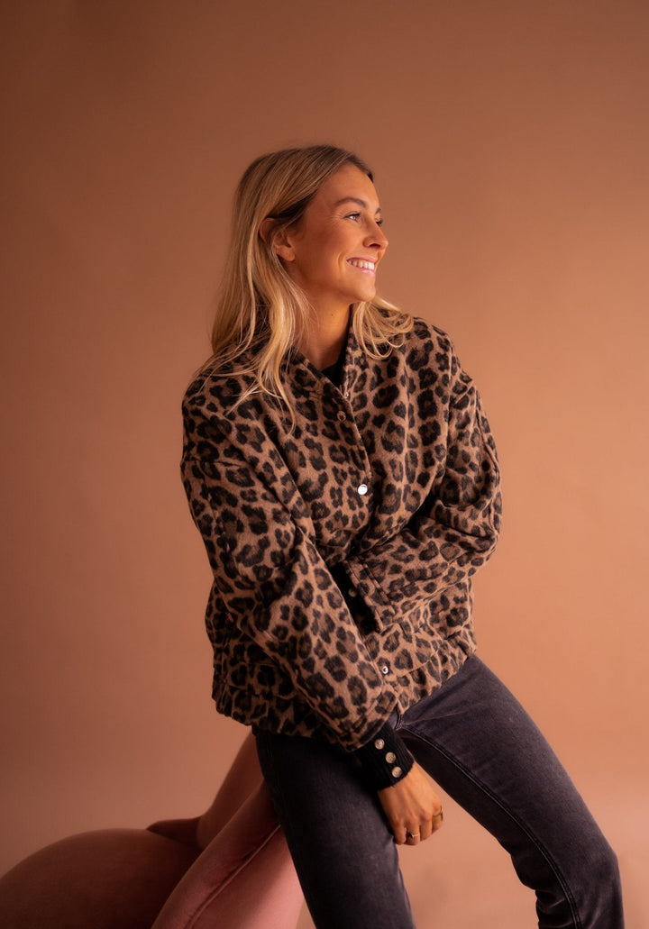 Dascha - Trendige Jacke mit Leopardenmuster