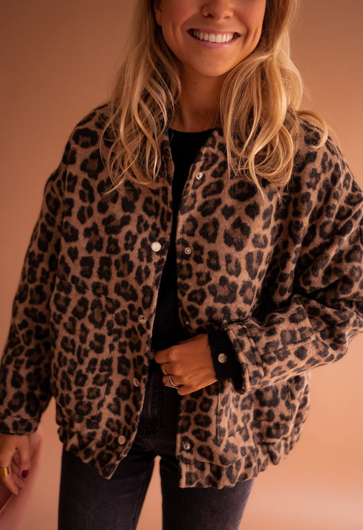 Dascha - Trendige Jacke mit Leopardenmuster